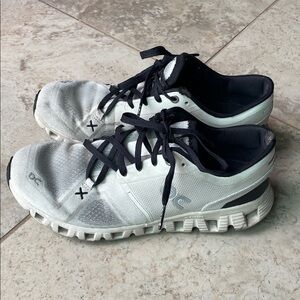 On cloud womens x3 shoes